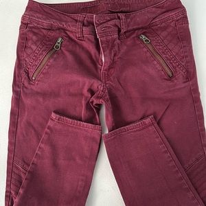 Wine red American Eagle pant.
